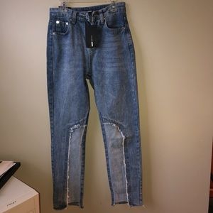 Fashionnova blue wash boyfriend jeans